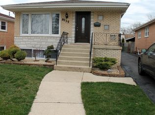 8135 Merrimac Ave, Burbank, IL