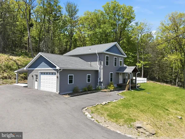 300 Gumbletown Rd, Paupack, PA 18451
