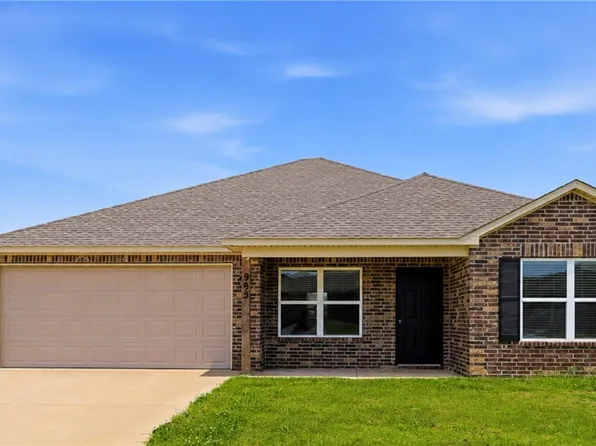 905 Tanner Dr, Siloam Springs, AR 72761