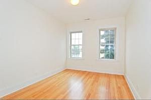 5th image of 2052 W Summerdale Ave APT 2B