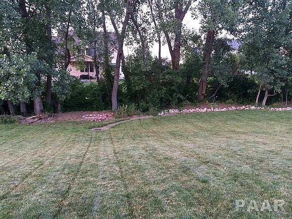 5th image of 303 Hannah Dr