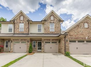 2536 Saintsbury Dr, Burlington, NC 27215