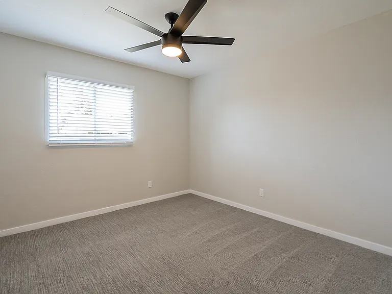 3232 E Emile Zola Ave — Photo 21