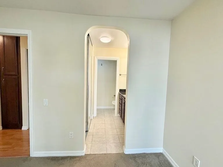 5402 Balboa Arms Dr #308 — Photo 17