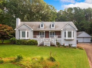649 Driftwood Dr, Woodstock, GA 30189