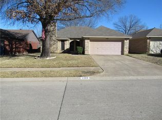 1209 Trenton Ln, Euless, TX 76040