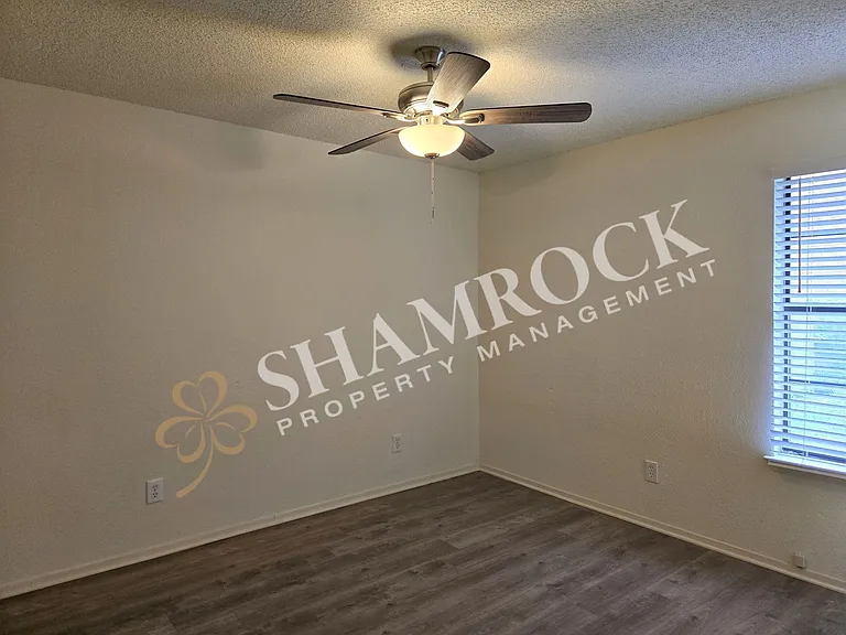 10709 Apache Dr — Photo 12