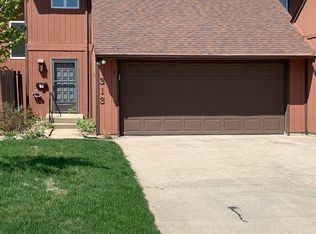 313 Summerwood Dr, Watertown, SD 57201