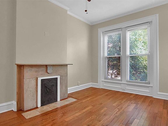 5th image of 2120 Waverly Pl #A