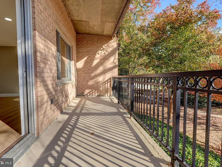 1900 Lyttonsville Rd #211 — Photo 30