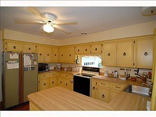 4th image of 3911 Riverview Dr