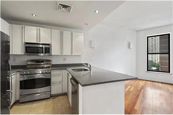 Rented by Carnegie Hill Properties | media 30
