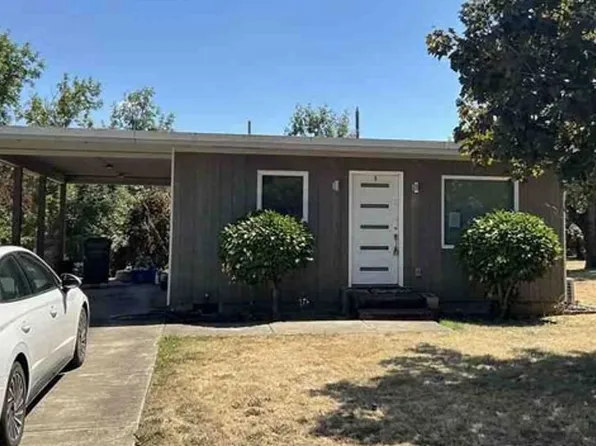 2467 S 7th St, Lebanon, OR 97355