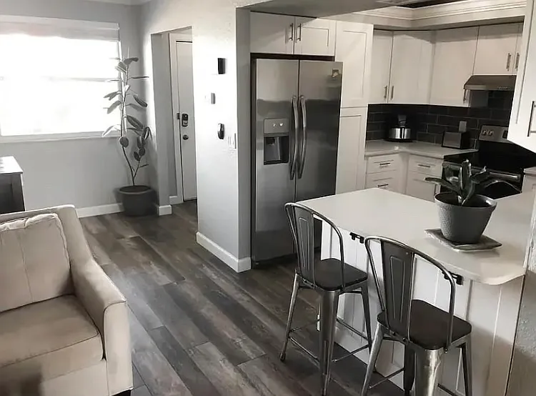 1 bed, 680 sqft, $2,300 — Photo 2