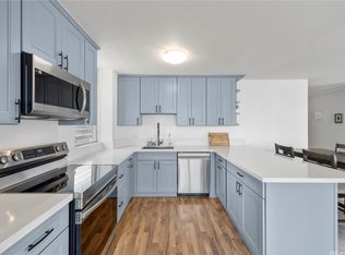 Maile Tower, Honolulu, HI 96822