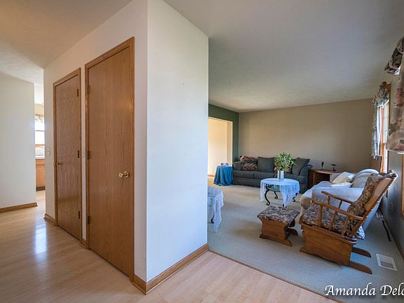 4th image of 1806 Sutherland Dr SE