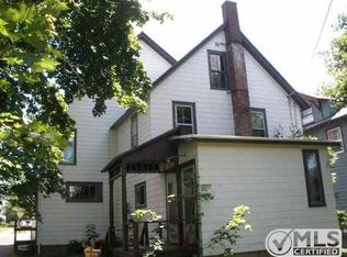 327 Vine St, Ishpeming, MI 49849