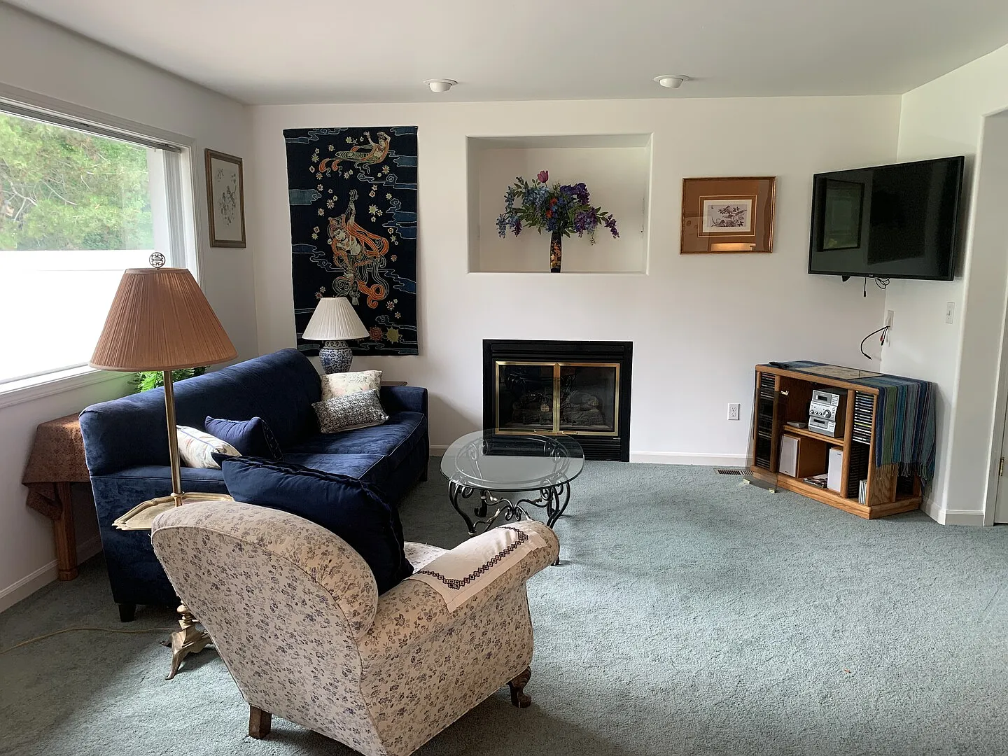 Peaceful, Furnished 2 or 3BR Townhouse w/ Office Parklike Setting — Photo 3