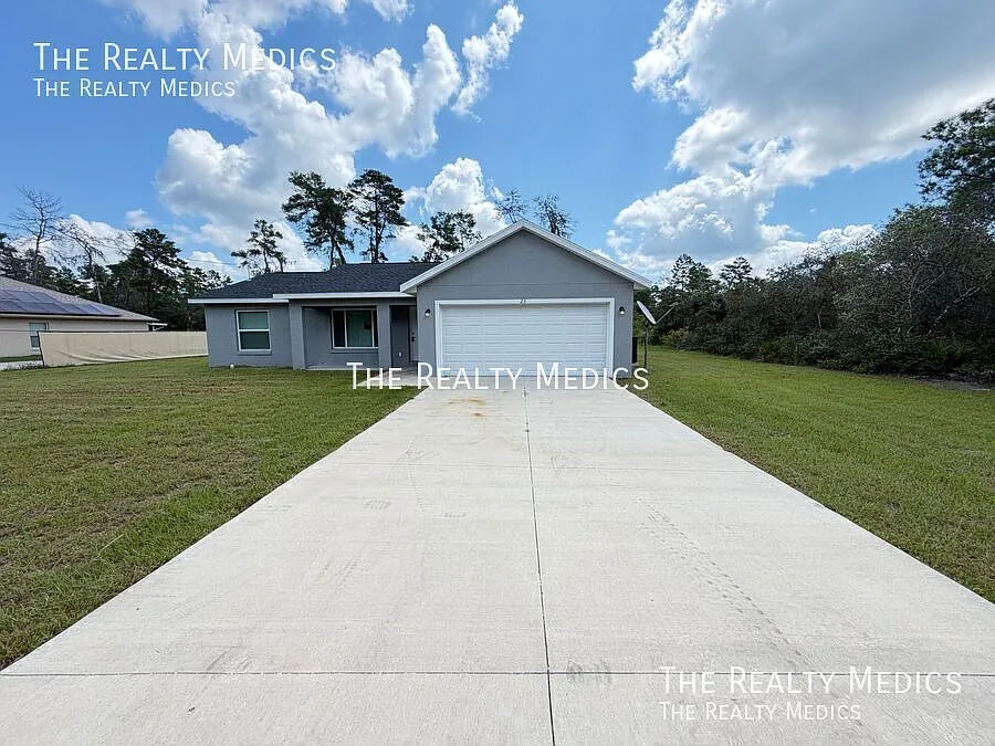 Experience Serenity & Style 3BD/2BA Hannah Model in Silver Springs Shores — Photo 4