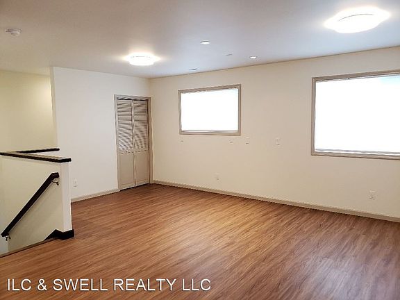 4th image of 835 10th Ave #835
