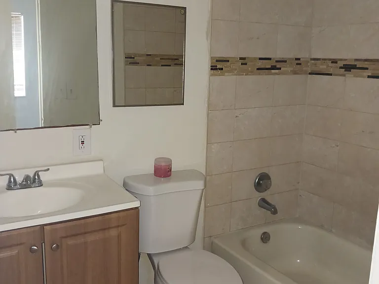 2107 NW 59th Ter #60-E — Photo 12