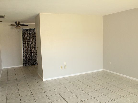 2nd image of 511 SE 5th Pl #B