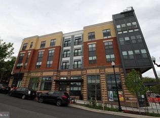 989 S Buchanan St UNIT 201, Arlington, VA 22204