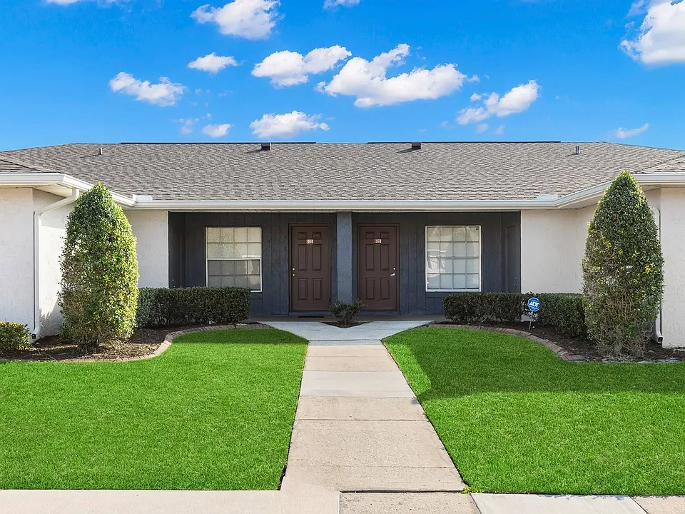 Villas Apartment Home Exterior