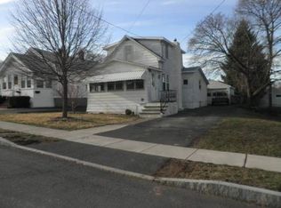206 Cutler St, East Syracuse, NY 13057