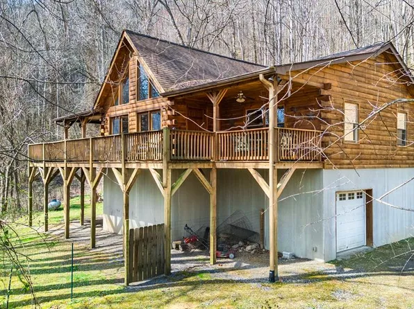 675 Forest Valley Rd, Sylva, NC 28779