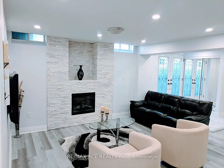 29 Frampton Rd #BASEMENT — Photo 1