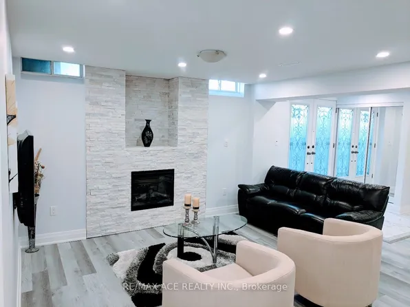 29 Frampton Rd #Basement, Brampton, ON L7A 4E1