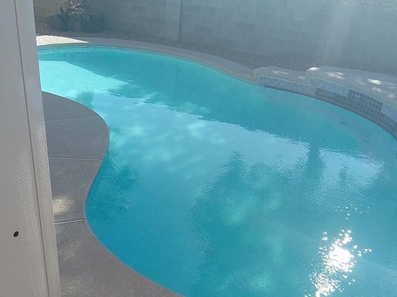 2nd image of 826 Anchor Dr