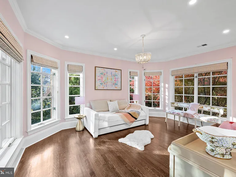 8305 Fox Haven Dr — Photo 38