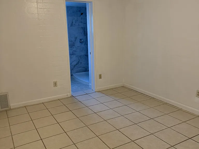 2205 E Blacklidge Dr — Photo 11
