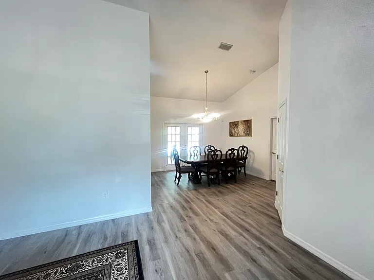 931 NW 106th St — Photo 12