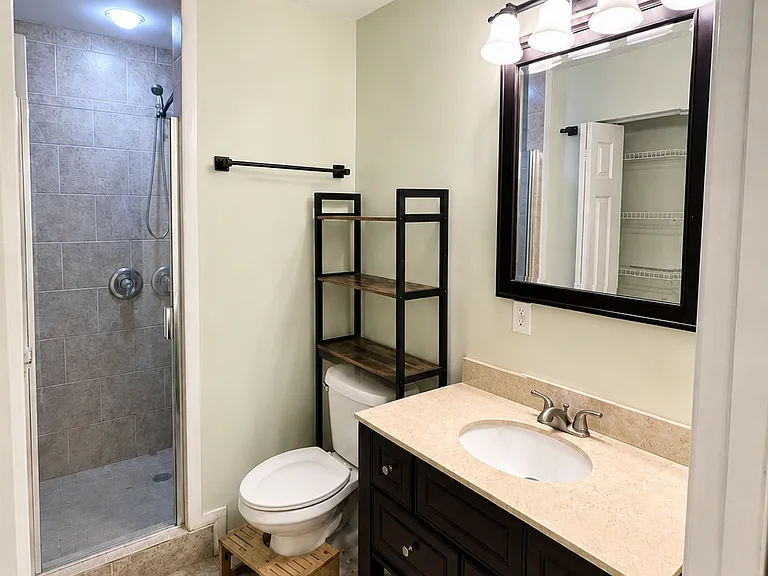 534 Sevilla Dr — Photo 16