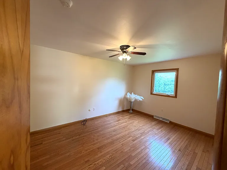 703 E Harding Dr — Photo 14