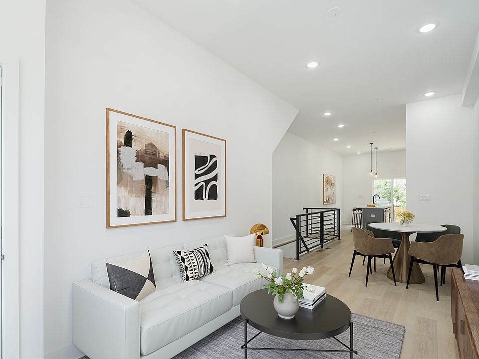 1st image of 2542 N Howard St #1