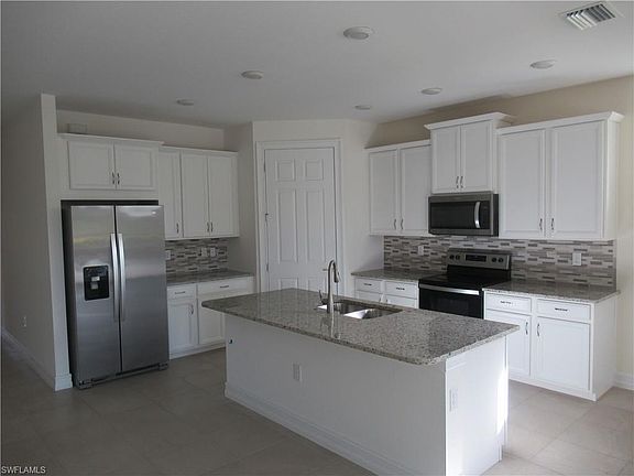 3rd image of 4114 Dutchess Park Rd