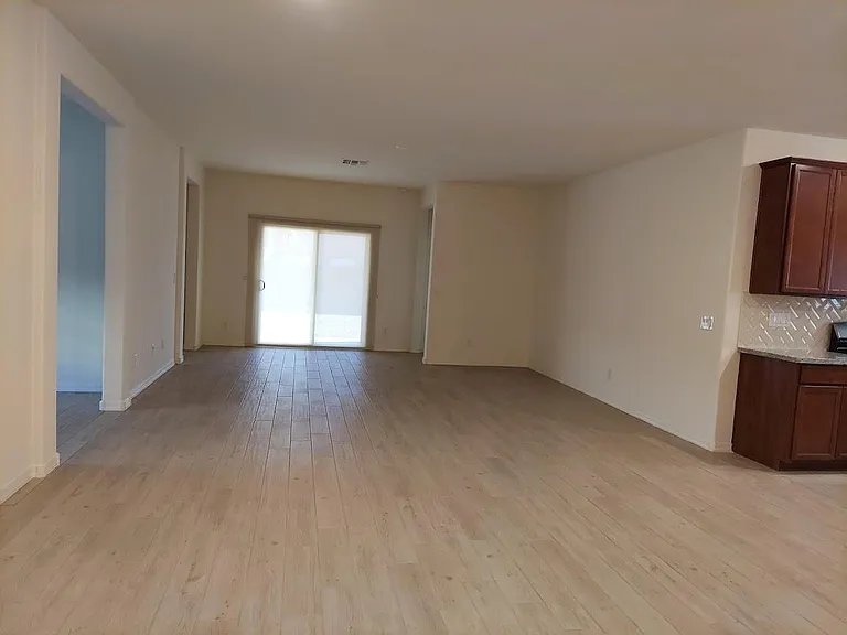 121 W Seaside Dr — Photo 13