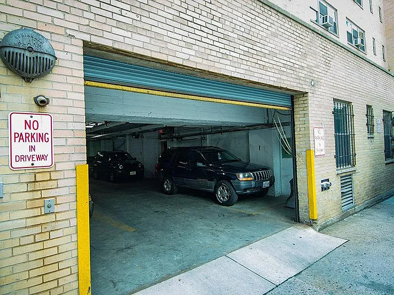 35 E St NW — Photo 10