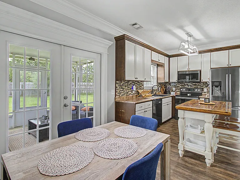 151 Lincoln Way NE — Photo 10