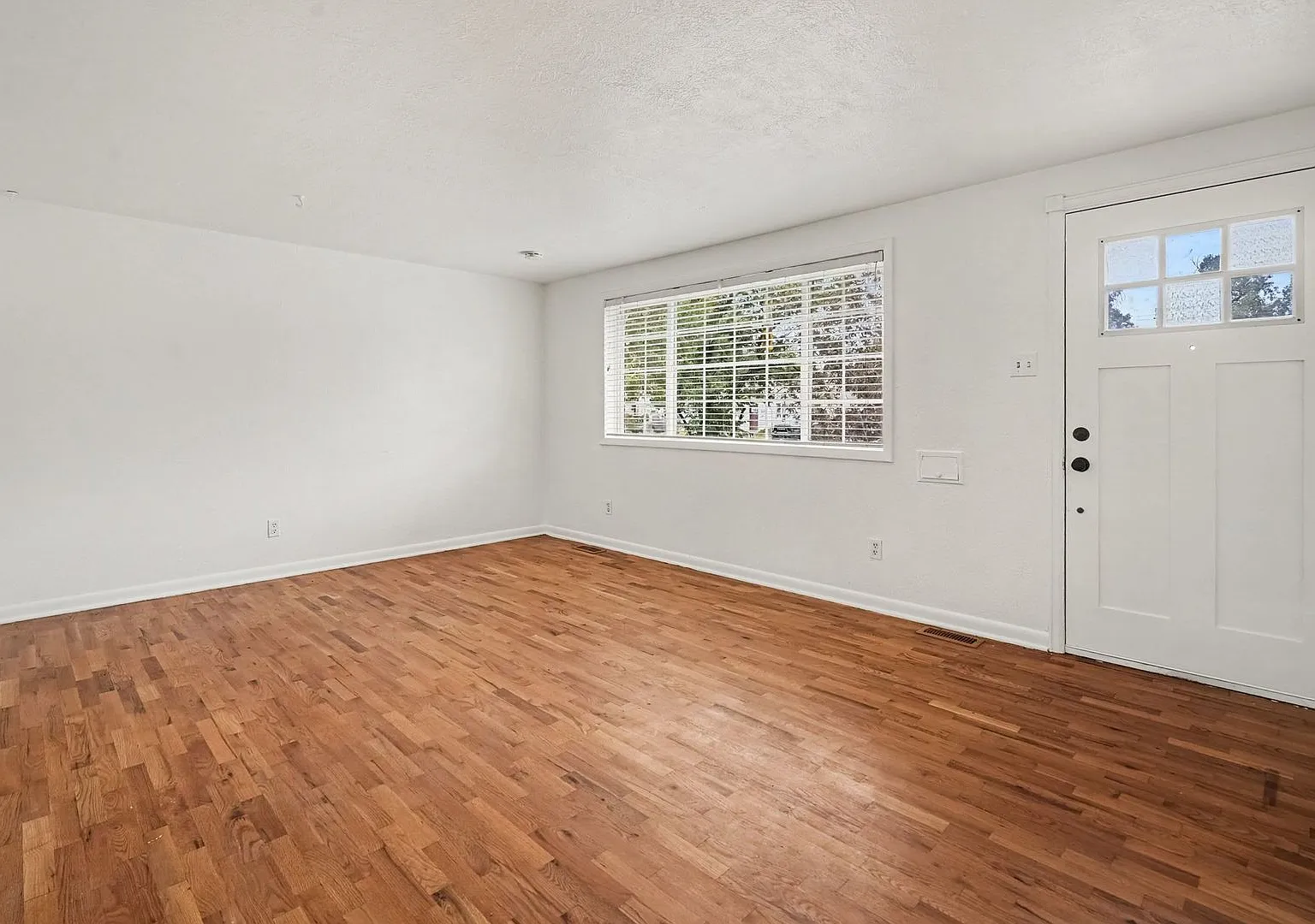 Spacious 5-Bedroom Denver Home with Updated Kitchen and Large Fenced Backyard — Photo 4
