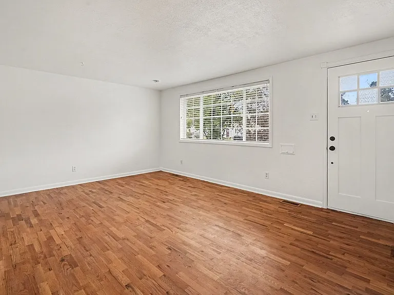 1790 Ulster St — Photo 4