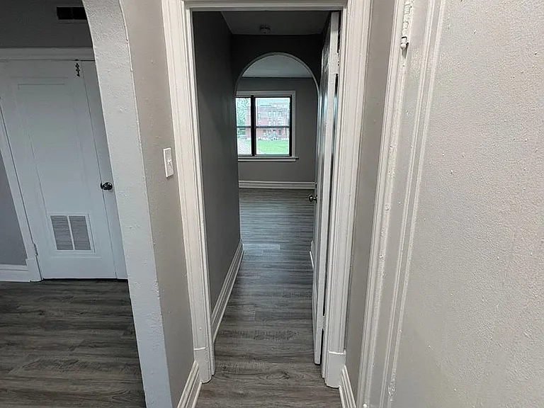 5345 Cabanne Ave — Photo 29