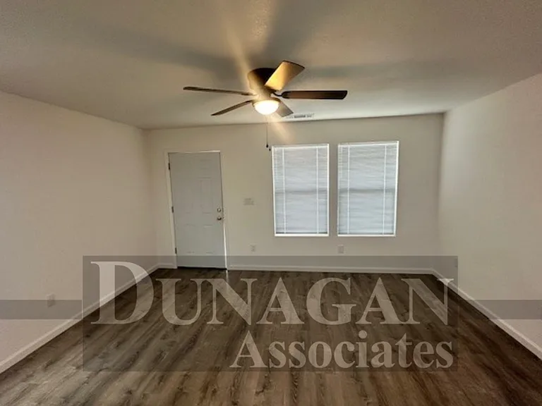 1103 W Church St — Photo 3