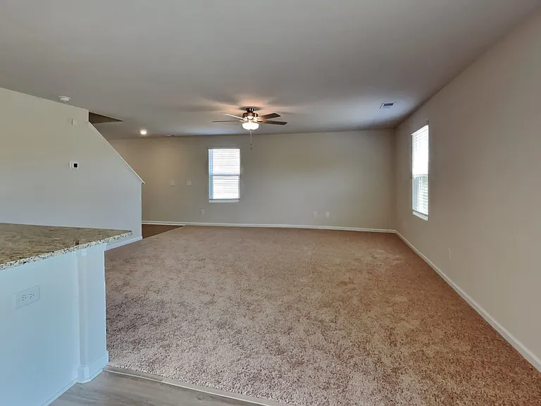 279 Royal Meadow Dr — Photo 7