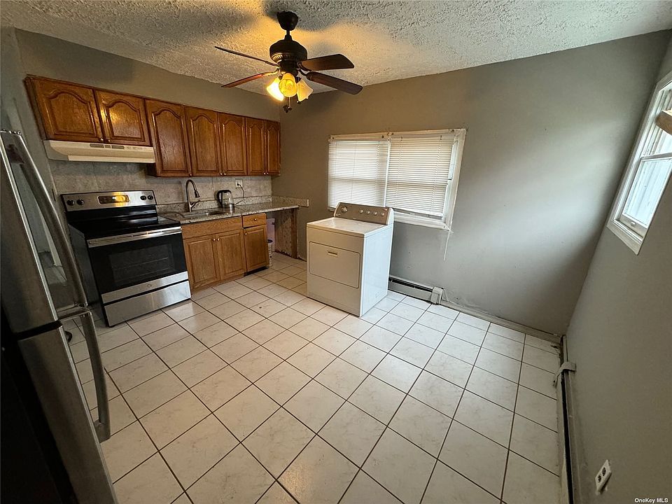 28 Potter Ln, Levittown, NY 11756 Zillow