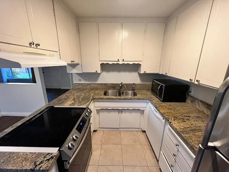 272 H St #B — Photo 12